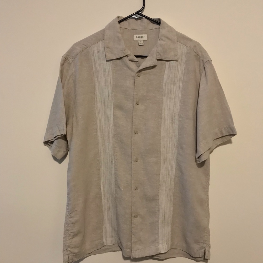 Haggar casual short sleeve large in beige.
